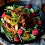 bárányhúsos cukkini saláta