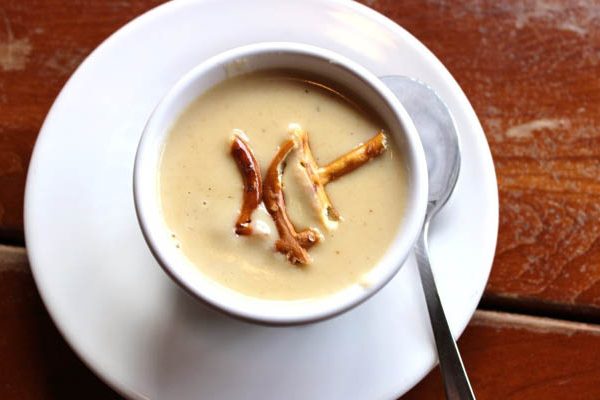 parmezános karfiol leves