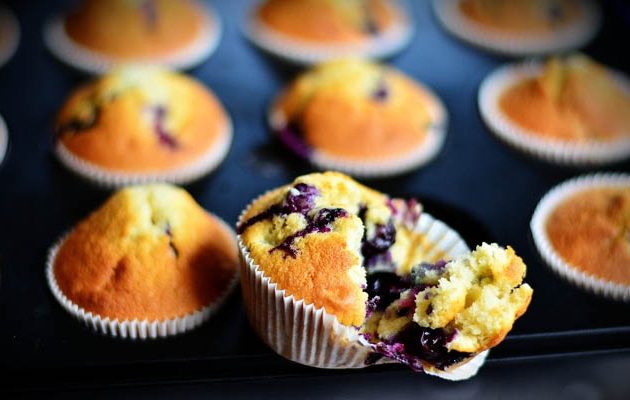 cukros-ropogós muffin áfonyával