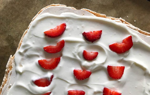 rolád bogyós gyümölccsel