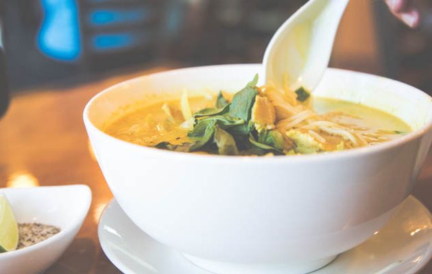 csirkeleves kukoricával