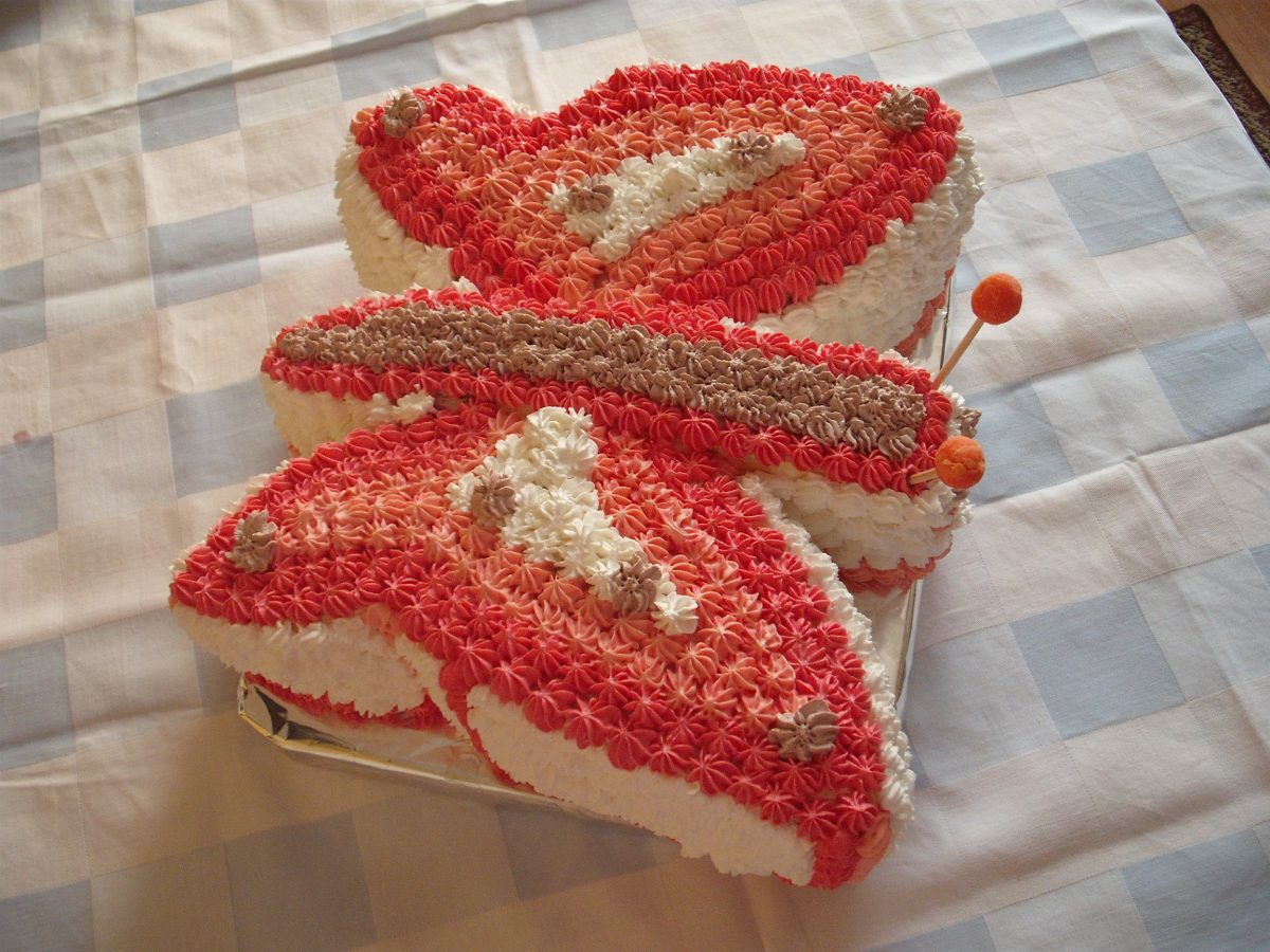 lepke formájú vanília krémes torta