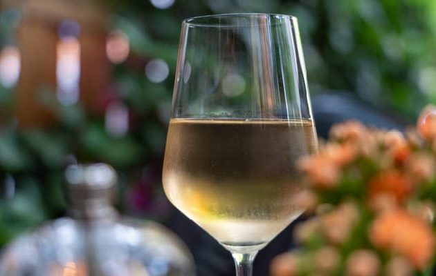 fehérbor párolt csukához