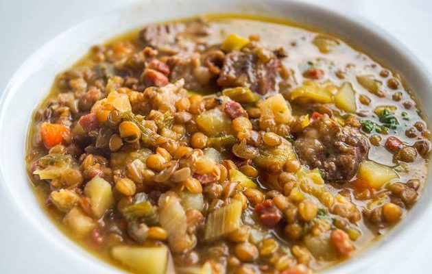 egészséges fűszeres csirkeleves