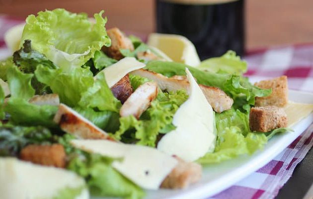 caesar-saláta