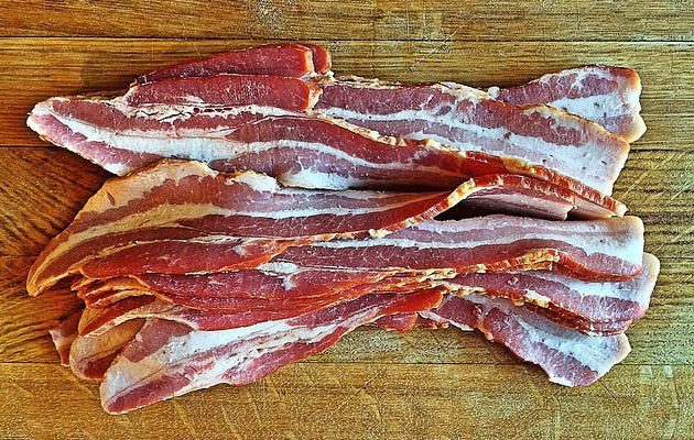 bacon a sajtos baconos csirkemellhez