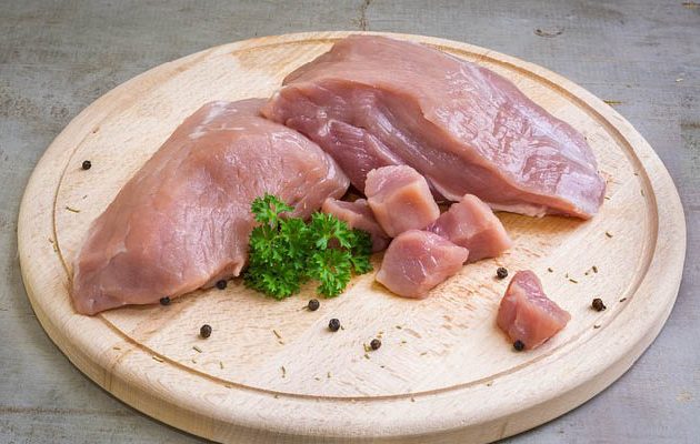 sertéskaraj almás-köményes sertéssülthöz