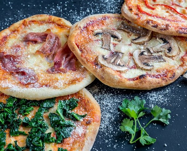 változatos pizza feltét