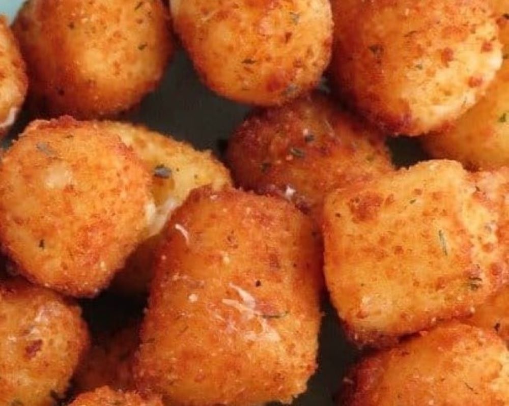rántott sajtgolyó