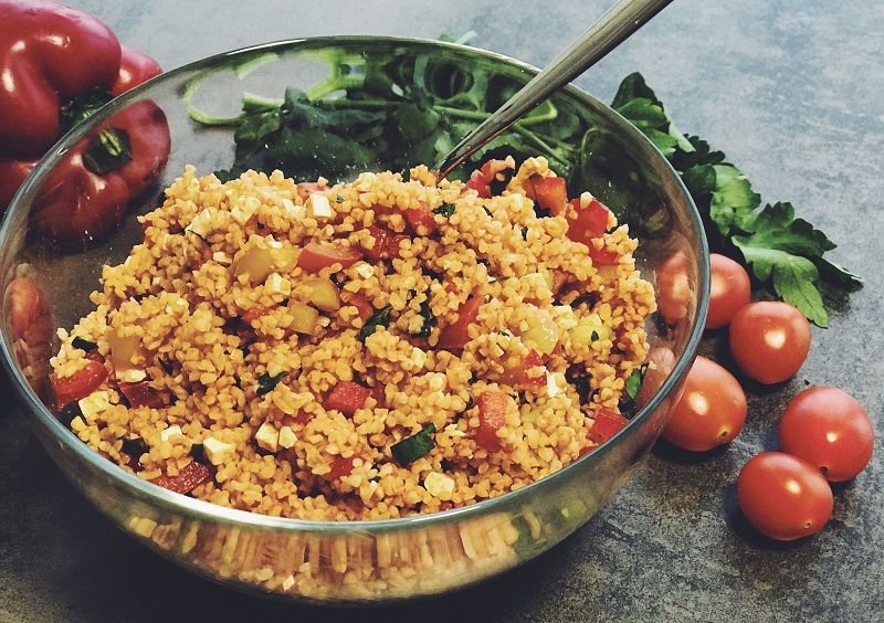 bulgur saláta paradicsommal